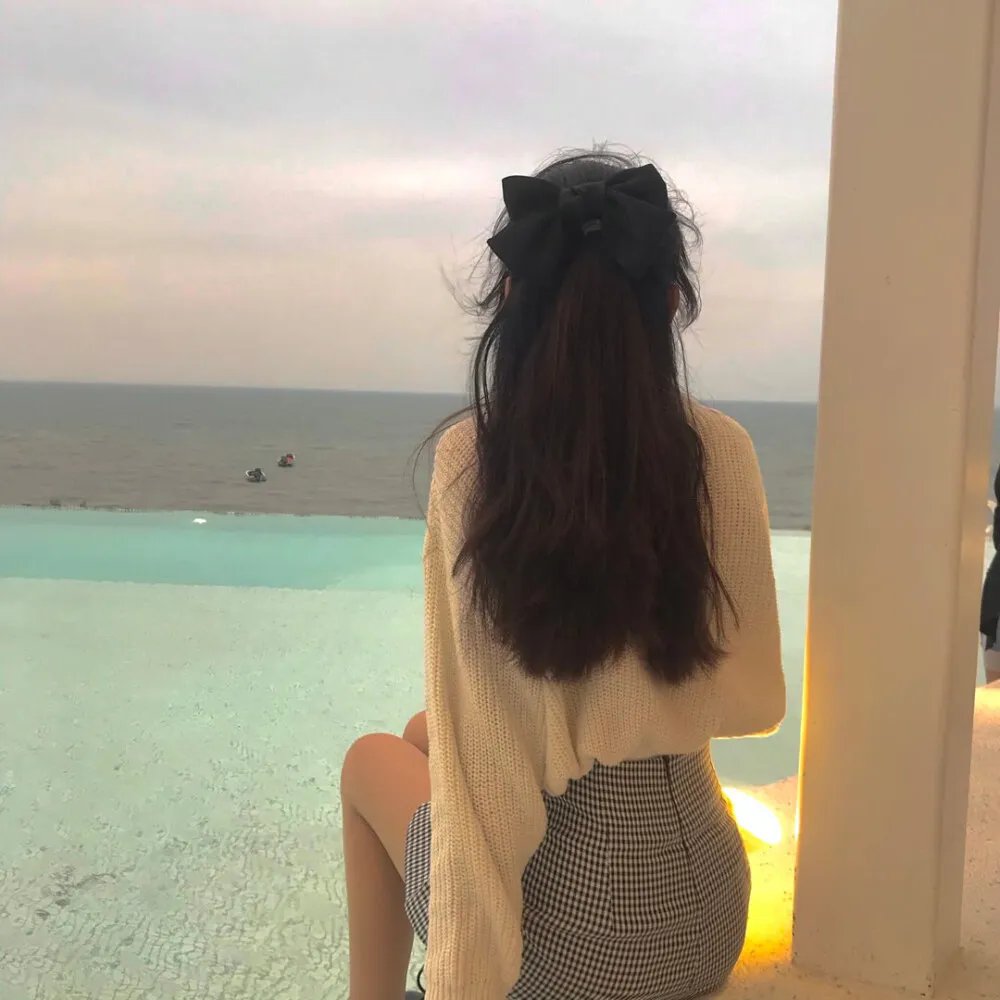明天,我会成为谁的女友